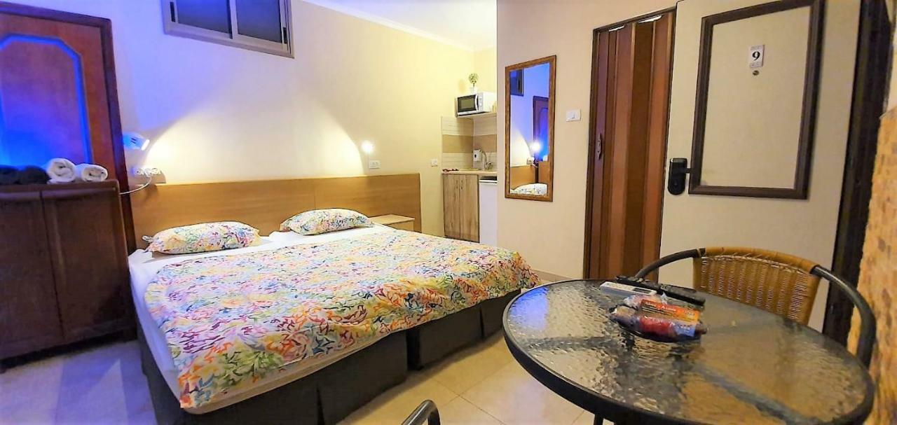 Aloni - Guest House Dead Sea เนเว โซฮาร์ ภายนอก รูปภาพ